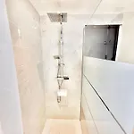 T2 Moderne - Vue Cathédrale - 90m2 Appartamento