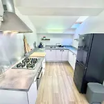 T2 Moderne - Vue Cathédrale - 90m2 Appartamento