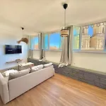 T2 Moderne - Vue Cathédrale - 90m2 Appartamento