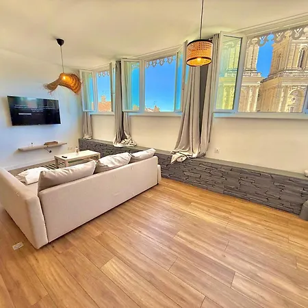 T2 Moderne - Vue Cathedrale - 90m2