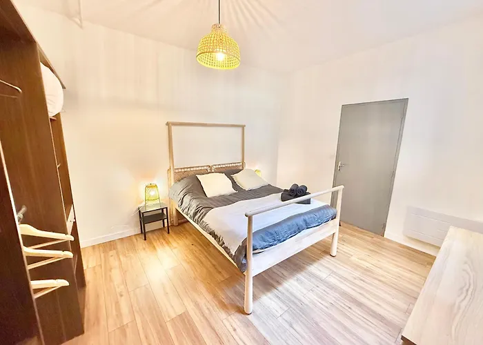 T2 Moderne - Vue Cathédrale - 90m2 *