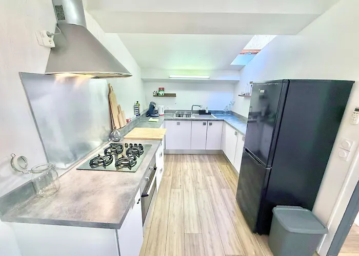 T2 Moderne - Vue Cathédrale - 90m2 Apartamento