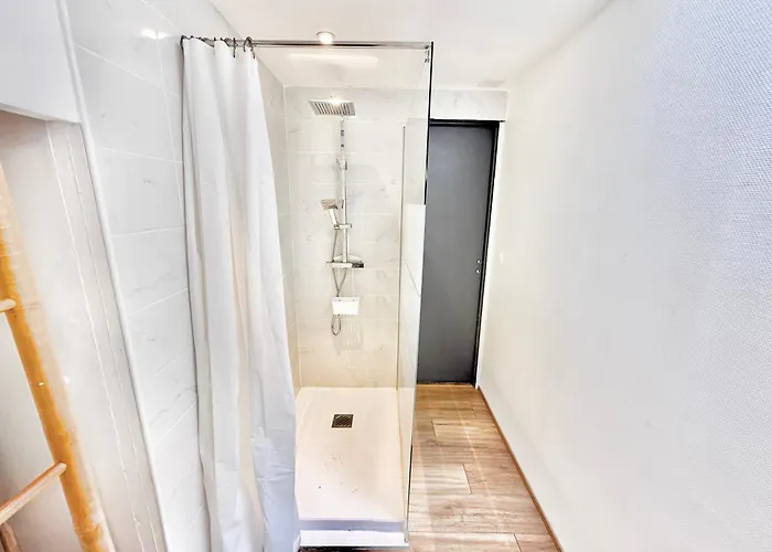 T2 Moderne - Vue Cathedrale - 90m2 Apartment *